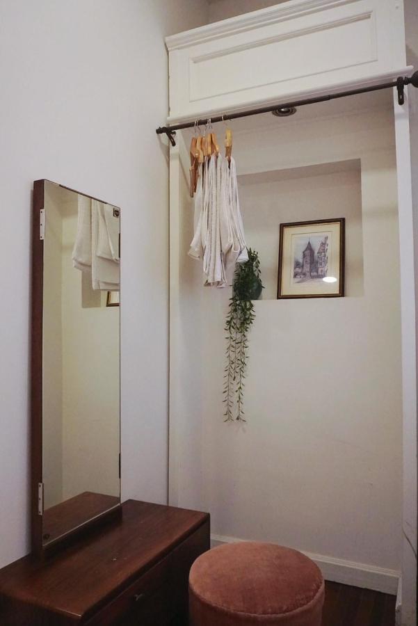 Manee Guesthouse And Record บ้านมานี Chiang Mai Esterno foto