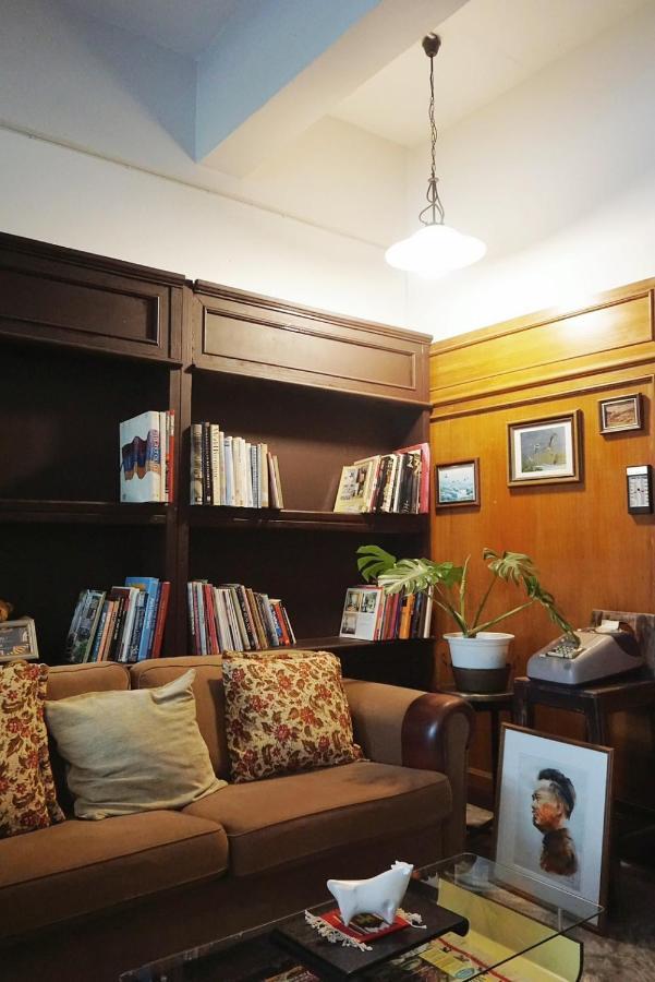 Manee Guesthouse And Record บ้านมานี Chiang Mai Esterno foto
