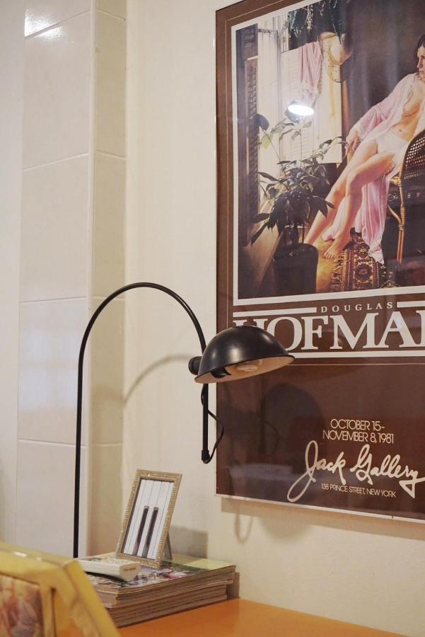 Manee Guesthouse And Record บ้านมานี Chiang Mai Esterno foto
